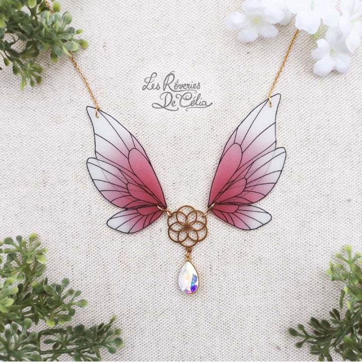 MAJESTIEL - Grand collier ailes de fée framboise et doré