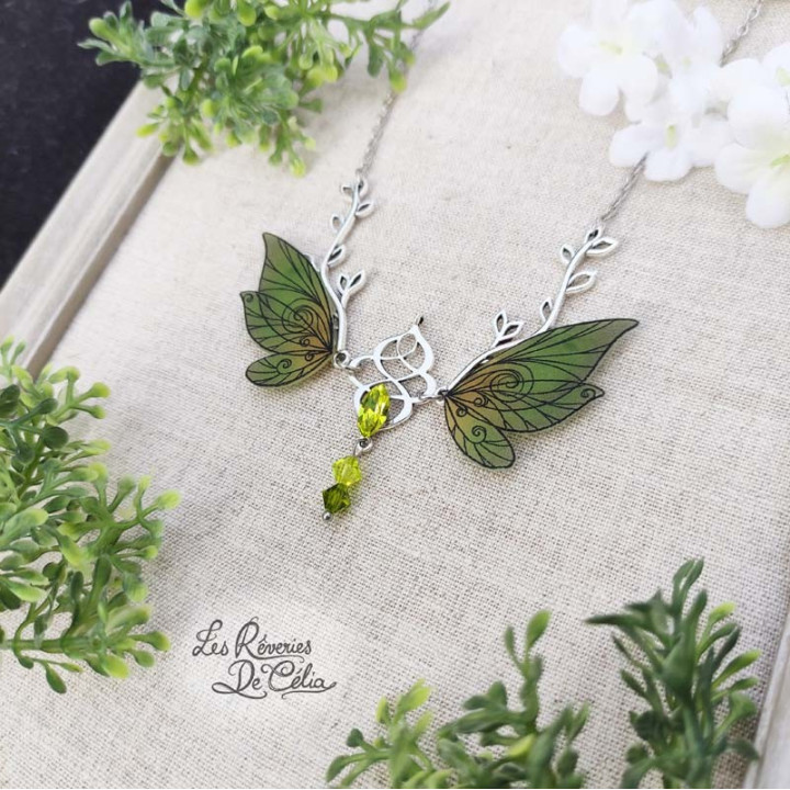 SYLVANIA - Collier Ailes de fée sylvestre vert mat