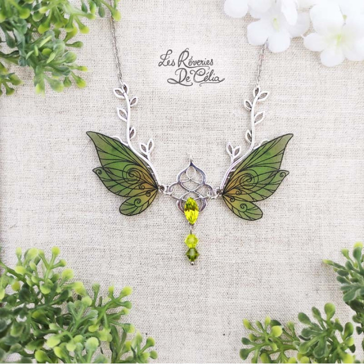 SYLVANIA - Collier Ailes de fée sylvestre vert mat