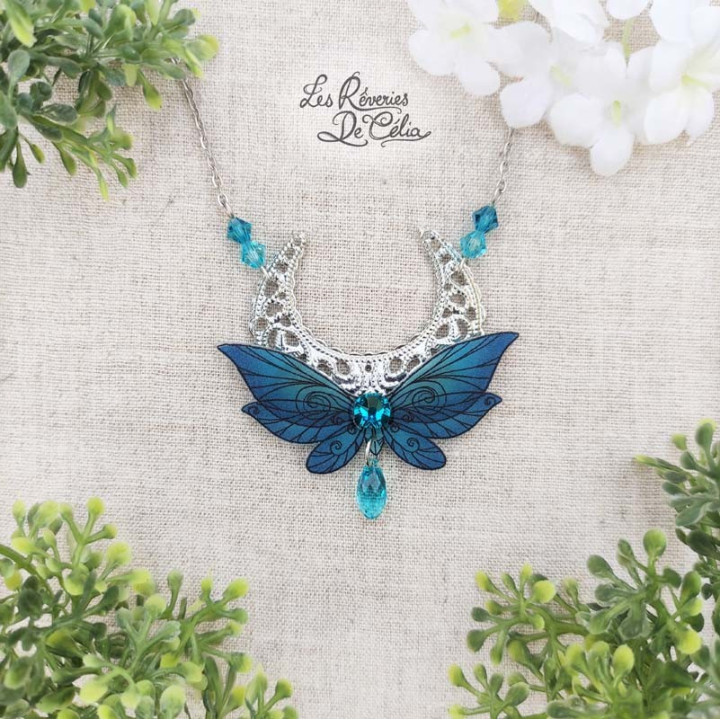 LUNA - Collier Ailes de fée lune bleu marine mat (version 1)