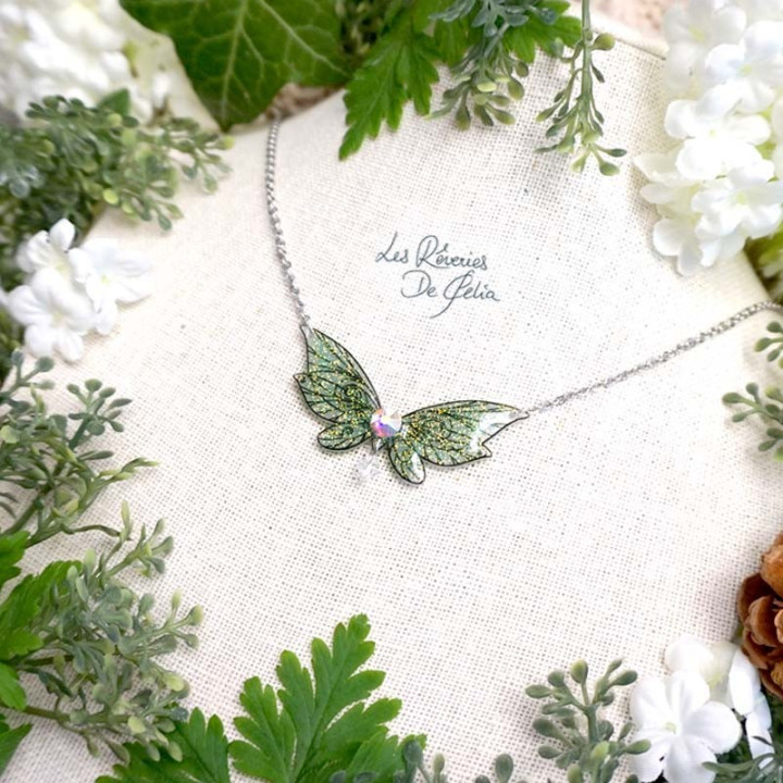 LUTINE - Mini collier ailes de fée vert clair