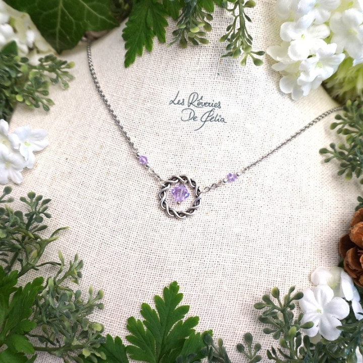 NAIA - Collier anneau entrelacs et cristaux violet