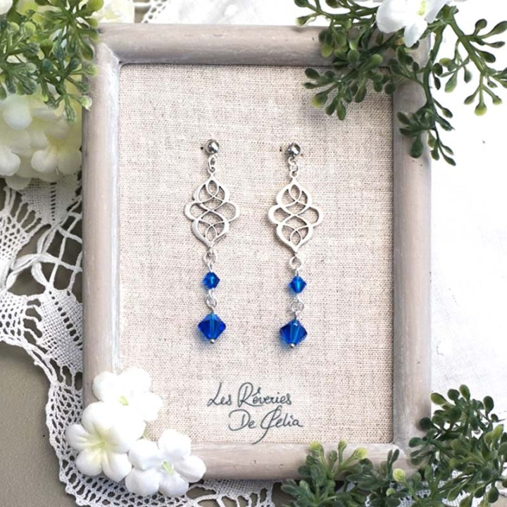 LÉLIEL - Boucles d'oreilles entrelacs celtiques et cristaux bleu foncé