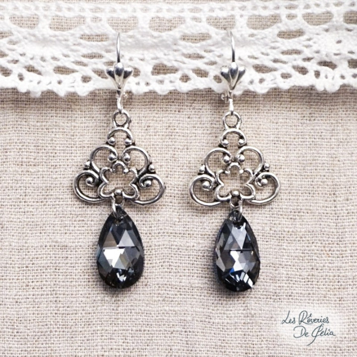 DIANE - Boucles d'oreilles ornements et cristaux noir