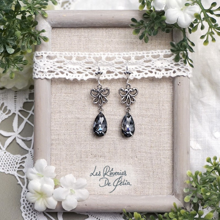 DIANE - Boucles d'oreilles ornements et cristaux noir