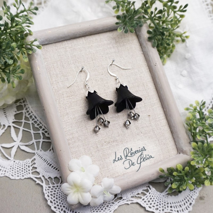 MIRANA - Boucles d'oreilles fleurs noires