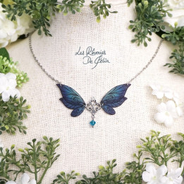 ALDÉRA - Petit collier ailes de fée bleu/turquoise