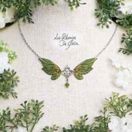 ALDÉRA - Petit collier ailes de fée vert