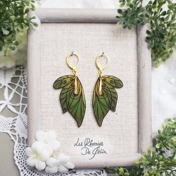 SÉLÈNE - Boucles d'oreilles ailes de fée doré et vert