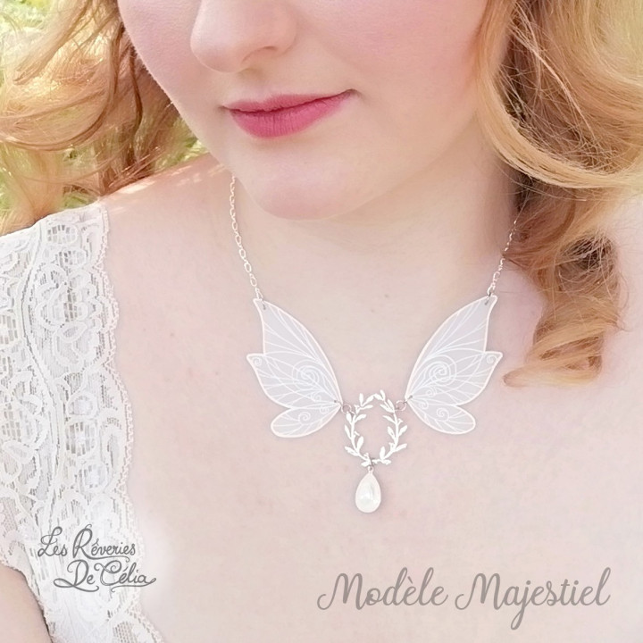 MAJESTIEL - Grand collier ailes de fée vert/violet argenté
