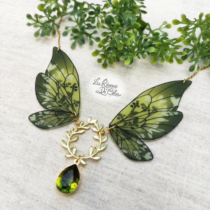 MAJESTIEL - Grand collier ailes de fée vert et doré
