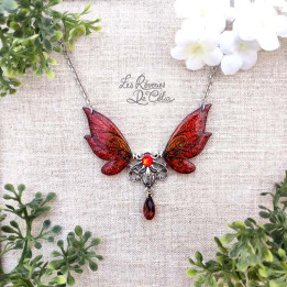 EVERLYNE - Collier Ailes de fée Art Nouveau rouge brillant