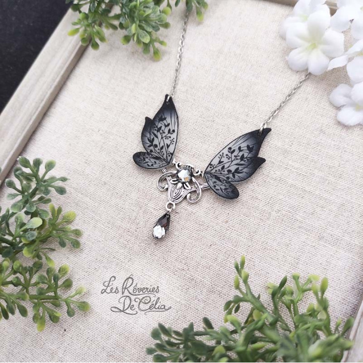 EVERLYNE - Collier Ailes de fée Art Nouveau Noir mat