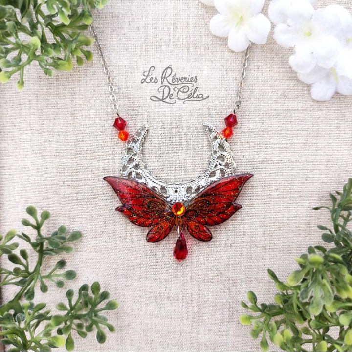 LUNA - Collier Ailes de fée lune rouge brillant